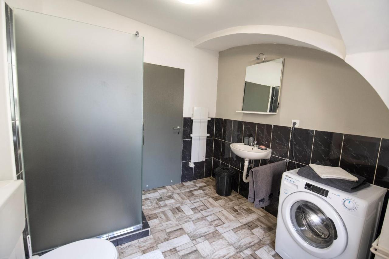 Hostel Vojnik Eksteriør billede